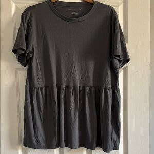 American Eagle Gray Peplum Short Sleeve Tee